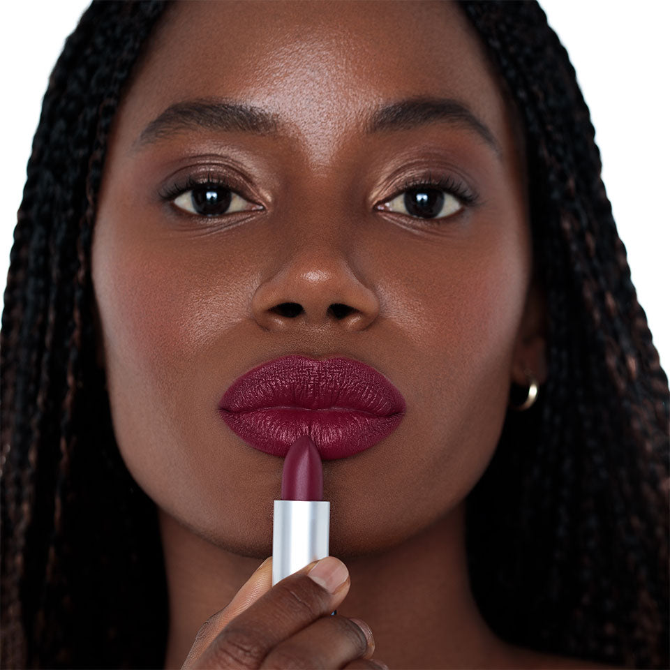Lipstick Velvet Kiss- Crimson Crush